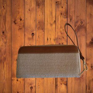 Women's Unbranded Beige Zip Around Wristlet Wallet Neutral Classic Travel